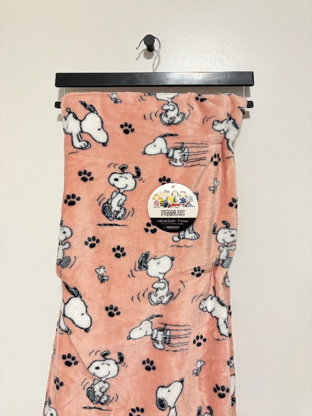 Berkshire VelvetLoft Peanuts Snoopy with Paw Print Throw Blanket. Peach 50"X70"